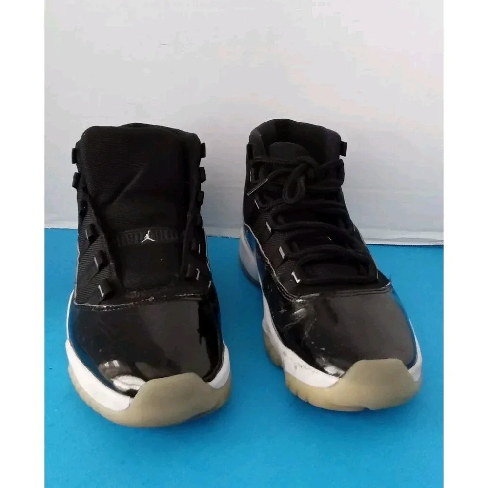 Size 12 - Jordan 11‎ Retro High Jubilee / 25th Anniversary, Missing One Lace